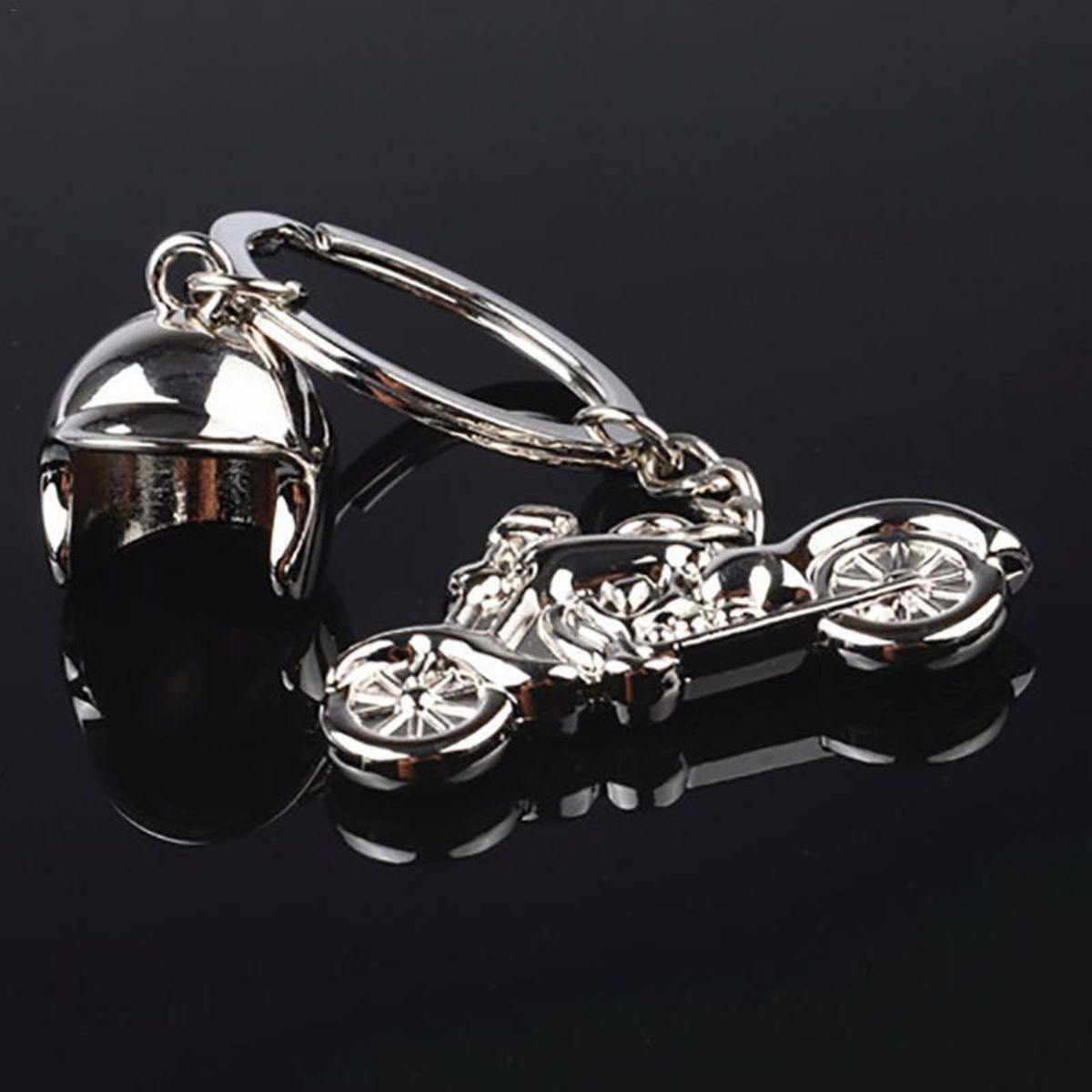 Classic 3D Simulation Model Of Motorcycle Motorcycle Helmet Charms Creation Alloy Key Chain Key Holder Car Key Classic 3D Simulation Model Of Motorcycle Motorcycle Helmet Charms Creation Alloy Key Chain Key Holder Car Key