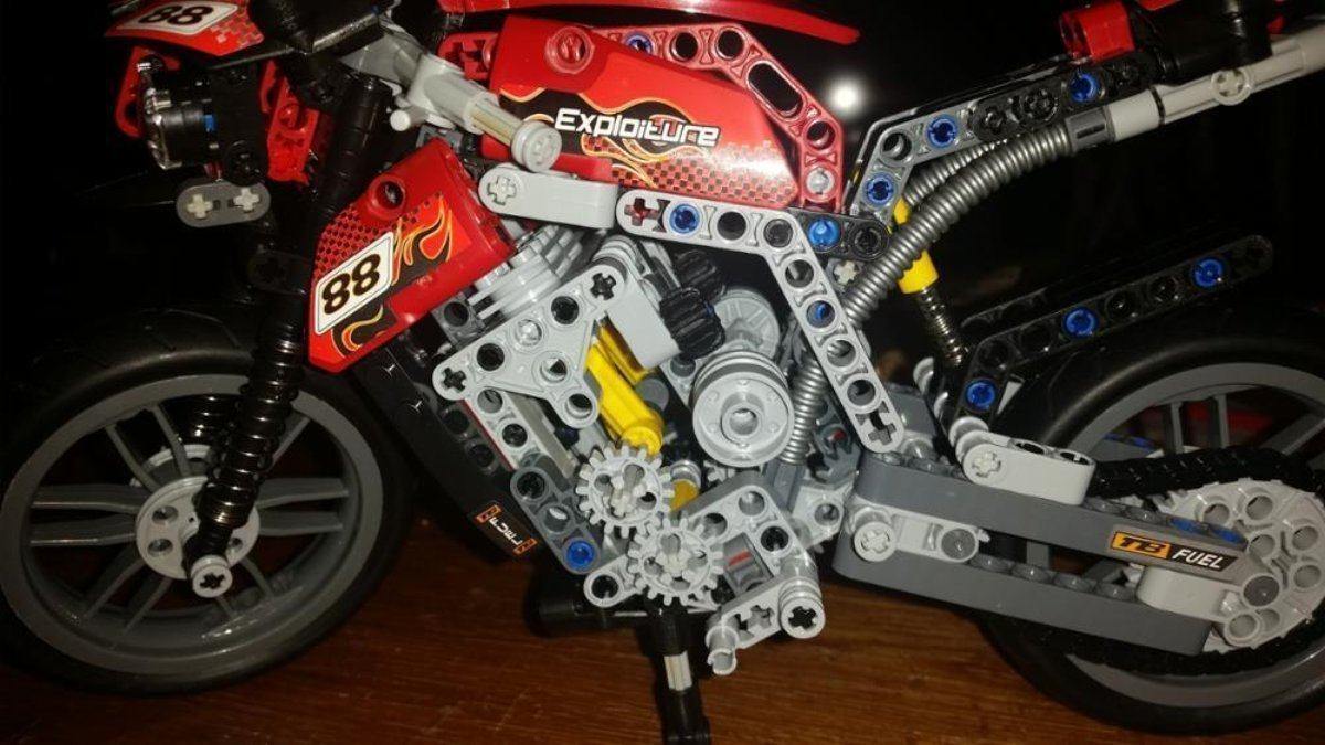 431 Pcs Motorbike Block Set - American Legend Rider