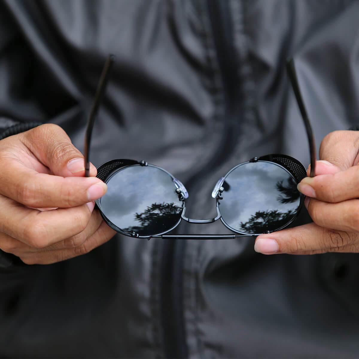 Bikers Retro Round Steampunk Sunglasses w/ Side Shields, Photochromic & Anti-Reflective Lenses, Alloy/Acrylic - American Legend Rider