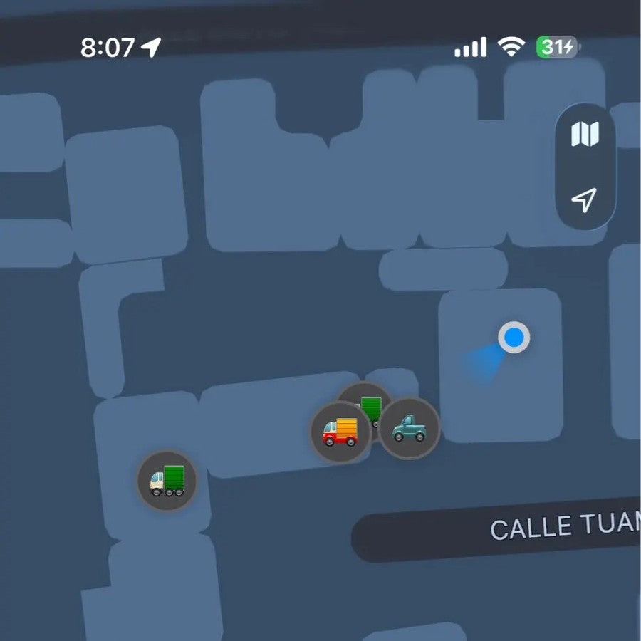 Customer screenshot of the finder app listing several tracked vehicles
