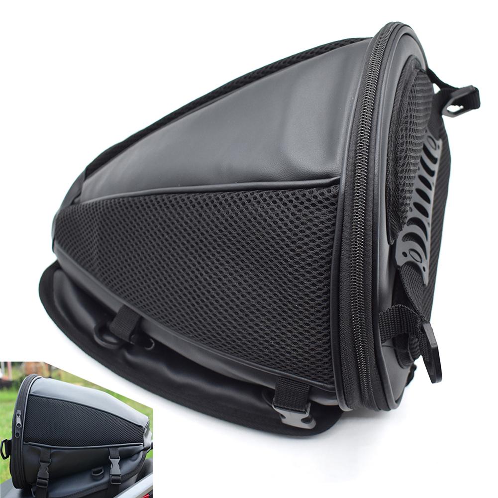 Adjustable mounting straps and buckles on the tail bag