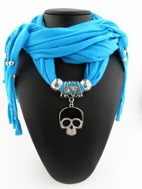A Fashion Skull Pendant Scarf.