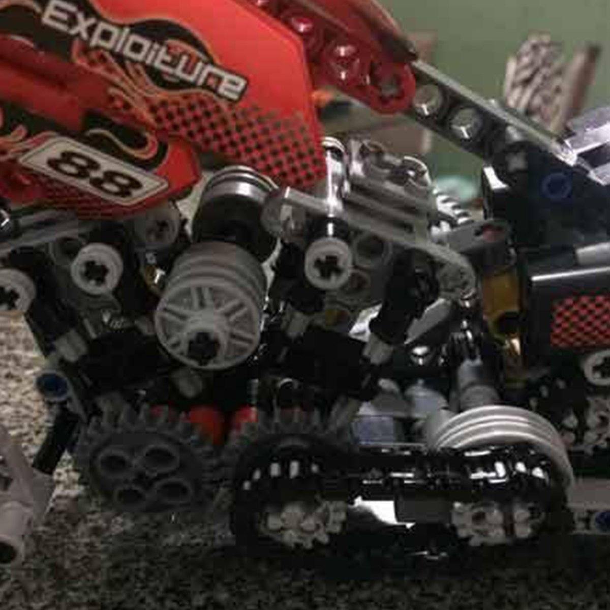 378 Pcs Cruise Block Set + Free Motorcycle Keychain Bundle - American Legend Rider